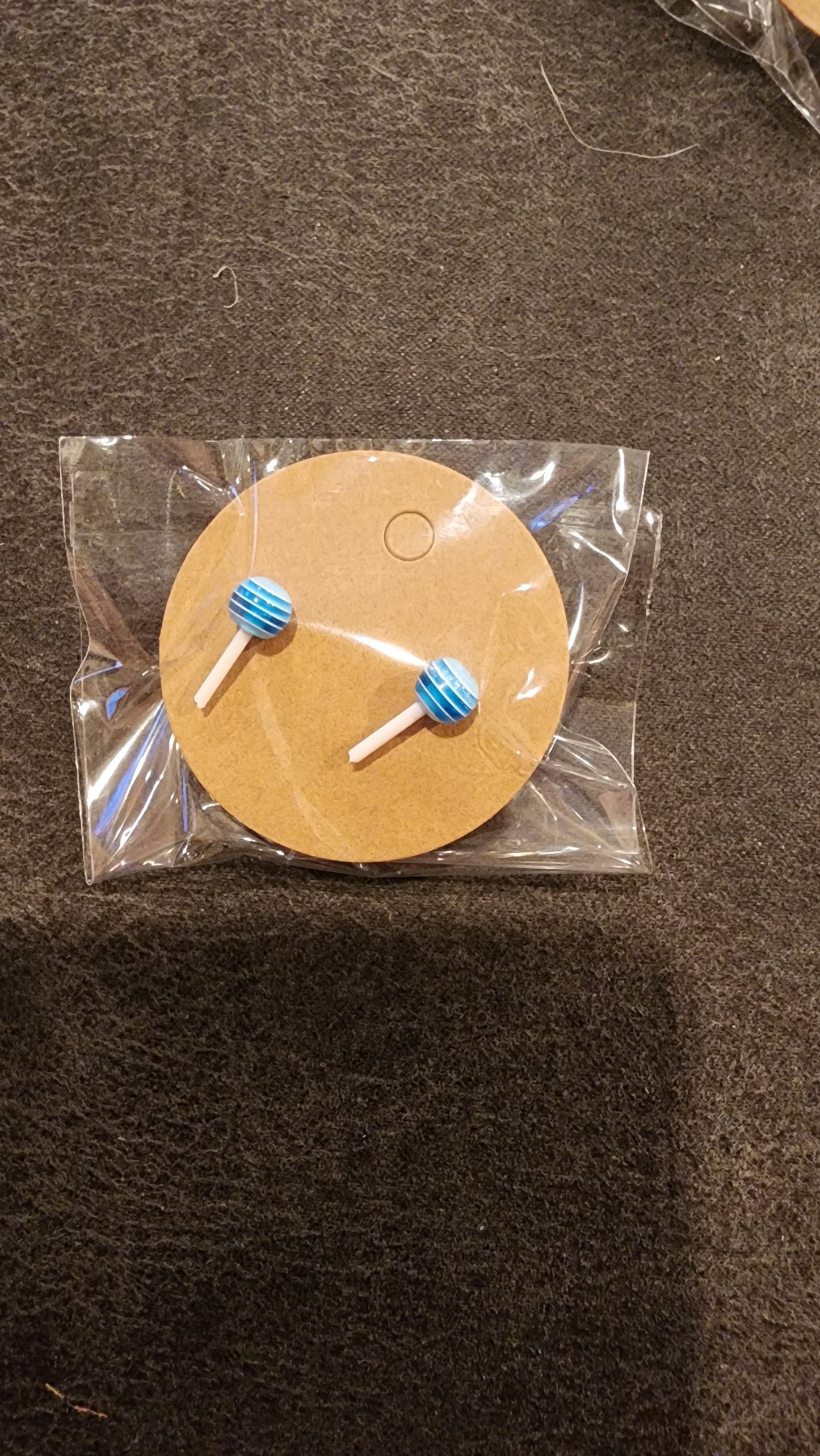 Lolliepop studs